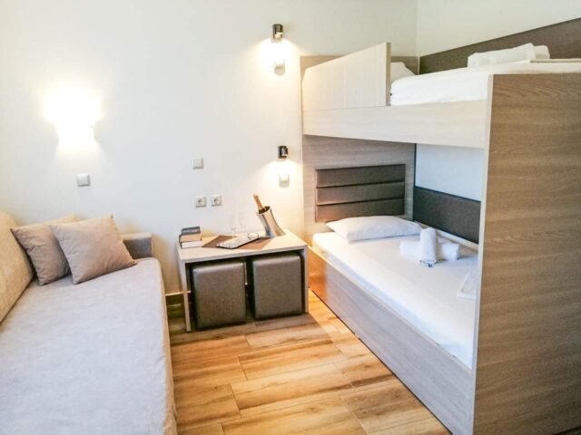 IMG-f886a59f3cf8bd534728799edd5fe6e0-V